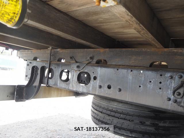 Mitsubishi FIGHTER 2015-07 7250787-27