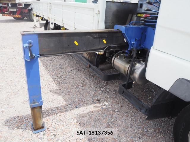 Mitsubishi FIGHTER 2015-07 7250787-8