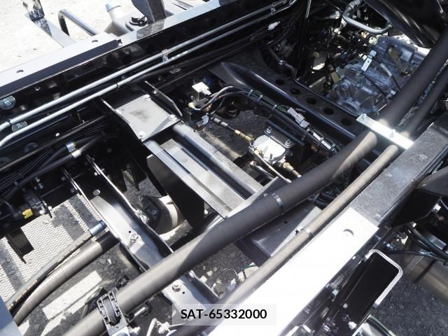 Mitsubishi FIGHTER 2026-02 7250780-17