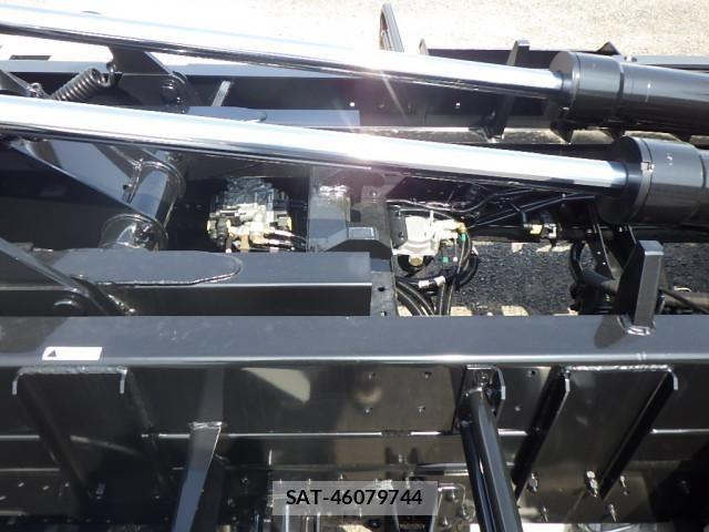 Mitsubishi FIGHTER 2026-02 7250783-10