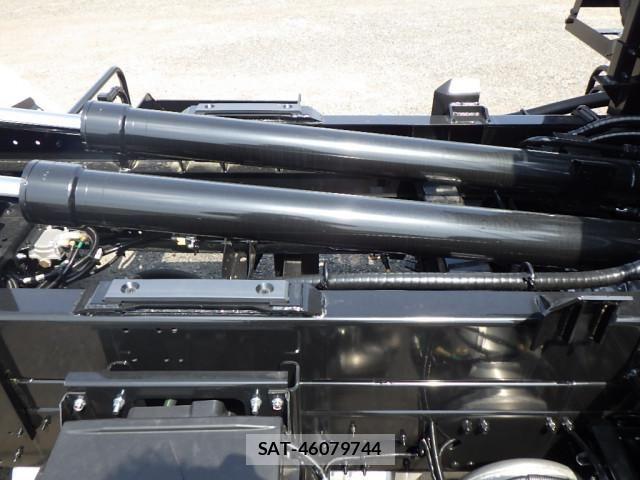 Mitsubishi FIGHTER 2026-02 7250783-11