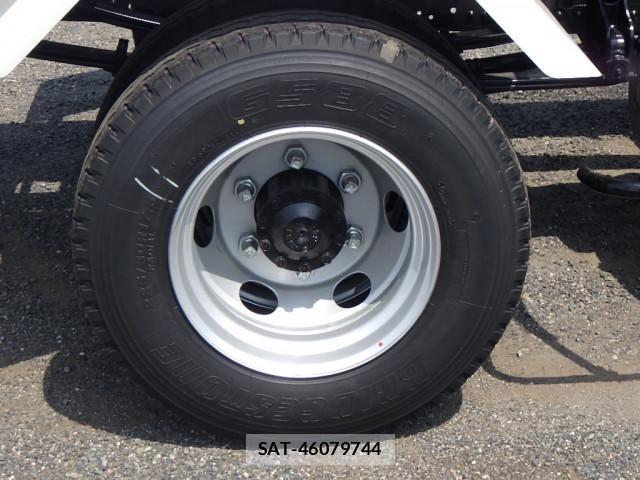 Mitsubishi FIGHTER 2026-02 7250783-24