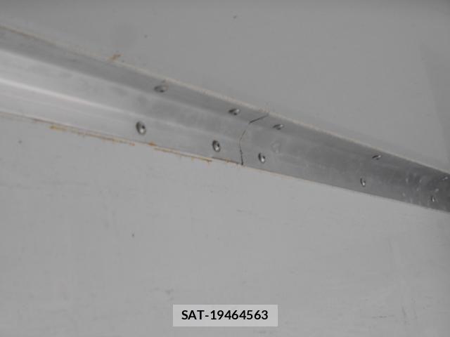 Mitsubishi FIGHTER 2008-10 7250790-17