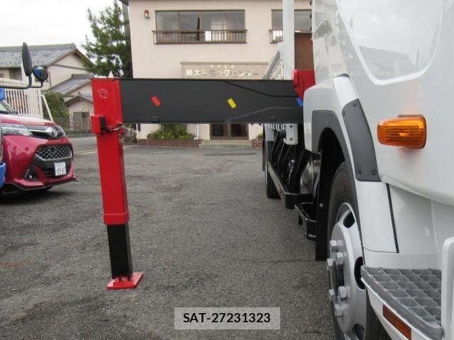 Mitsubishi FIGHTER 2026-02 7250773-10