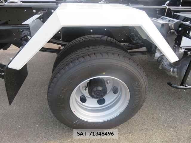 Mitsubishi FIGHTER 2026-03 7250775-15