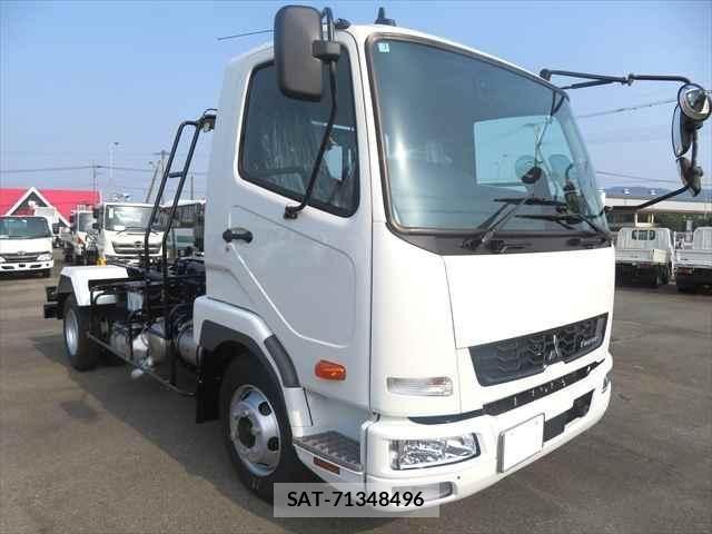 Mitsubishi FIGHTER 2026-03 7250775-3
