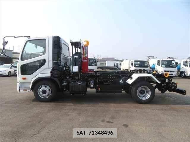Mitsubishi FIGHTER 2026-03 7250775-8