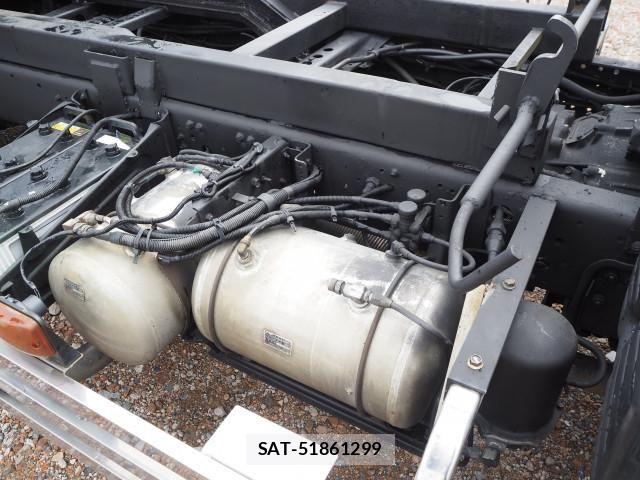 Mitsubishi FIGHTER 2006-06 7250786-10