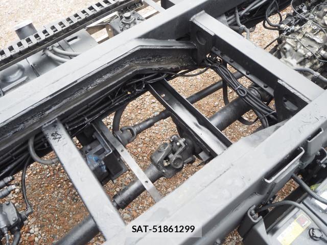 Mitsubishi FIGHTER 2006-06 7250786-18