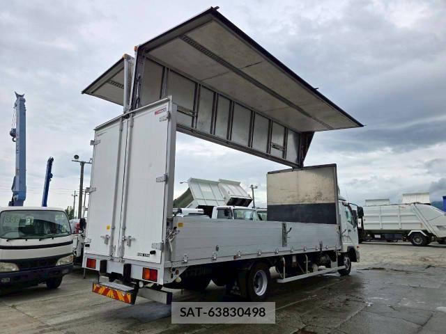 Mitsubishi FIGHTER 2014-09 7250788-8