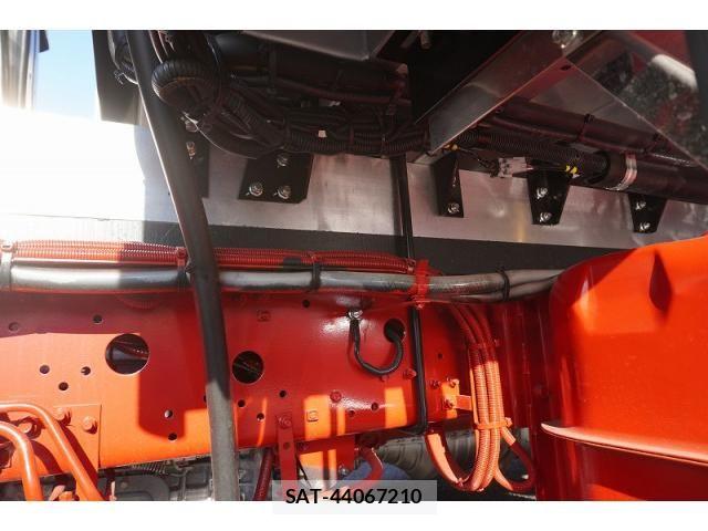 Mitsubishi FIGHTER 2023-03 7250776-12