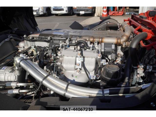 Mitsubishi FIGHTER 2023-03 7250776-14