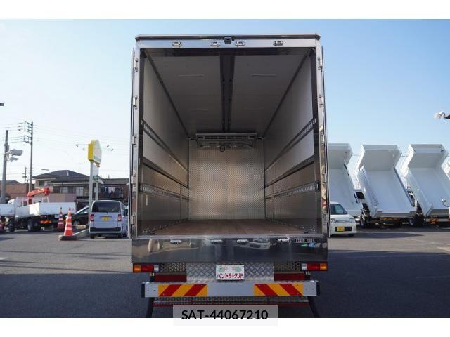 Mitsubishi FIGHTER 2023-03 7250776-22