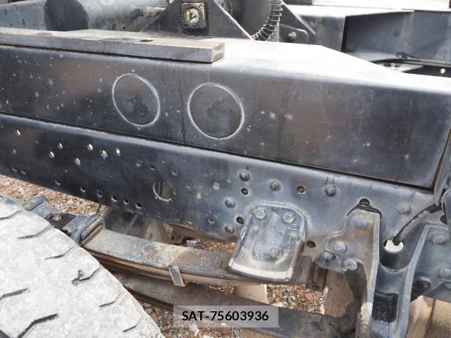 Mitsubishi FIGHTER 2006-06 7250789-19