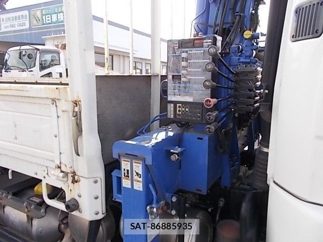 Mitsubishi FIGHTER 2020-05 7250781-18