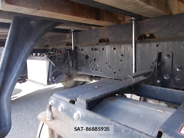 Mitsubishi FIGHTER 2020-05 7250781-19
