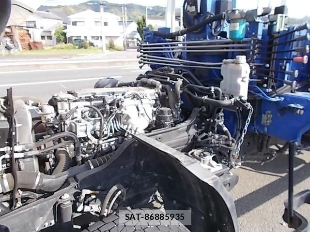 Mitsubishi FIGHTER 2020-05 7250781-23