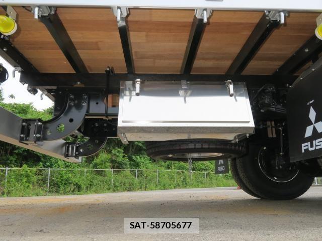 Mitsubishi FIGHTER 2026-04 7271881-14