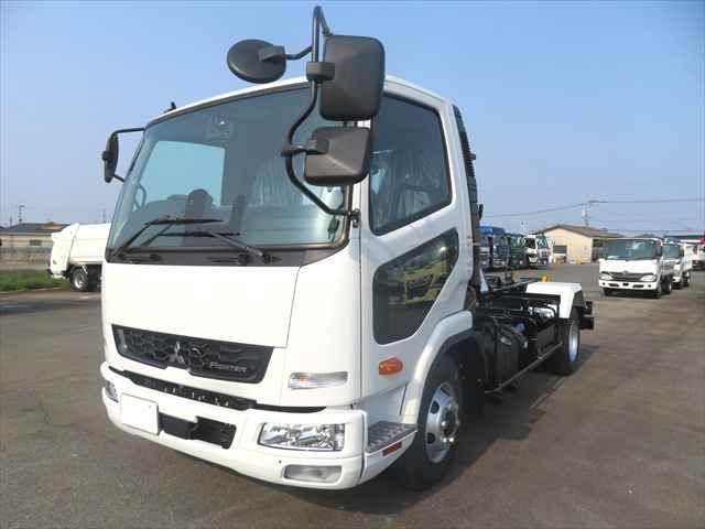 Mitsubishi FIGHTER 2026-03 7306670-1