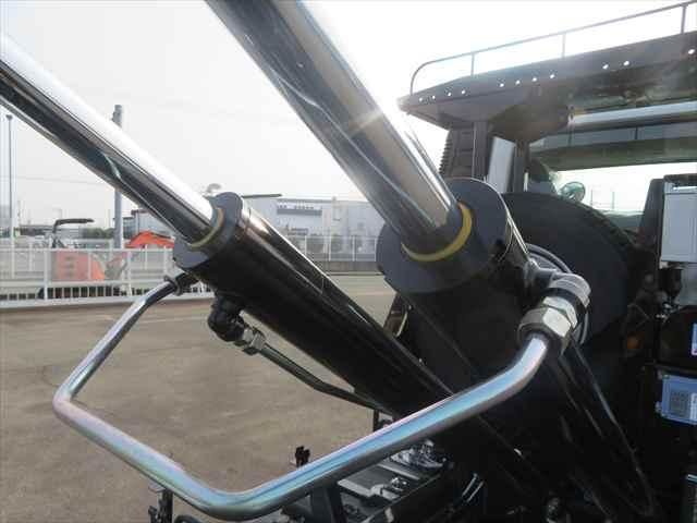 Mitsubishi FIGHTER 2026-03 7306670-23