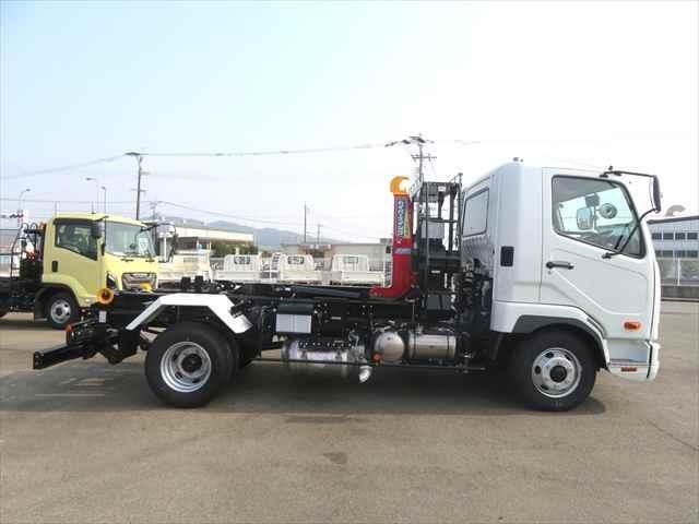 Mitsubishi FIGHTER 2026-03 7306672-4