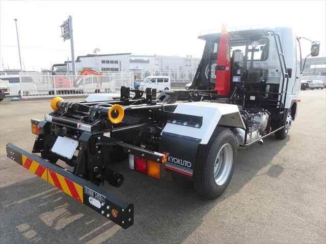 Mitsubishi FIGHTER 2026-03 7306672-5