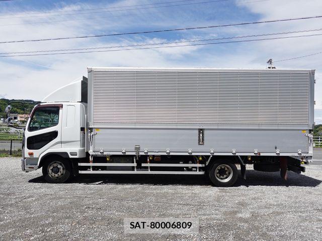 Mitsubishi FIGHTER 2015-08 7327037-10