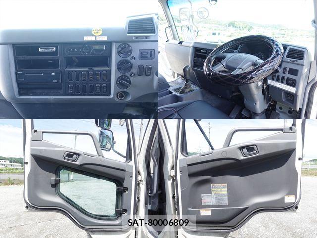 Mitsubishi FIGHTER 2015-08 7327037-25