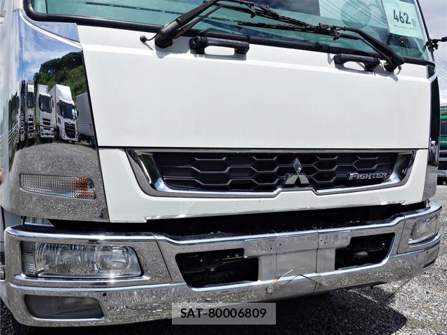 Mitsubishi FIGHTER 2015-08 7327037-3