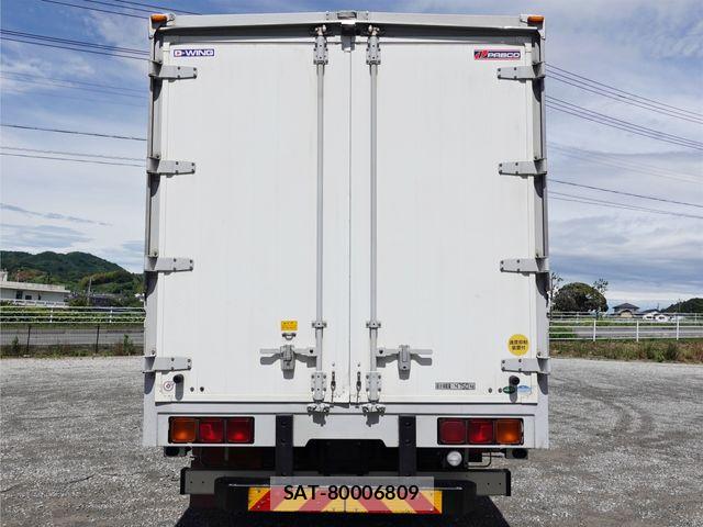 Mitsubishi FIGHTER 2015-08 7327037-8