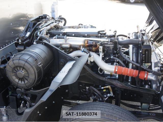 Mitsubishi FIGHTER 2026-03 7357736-23