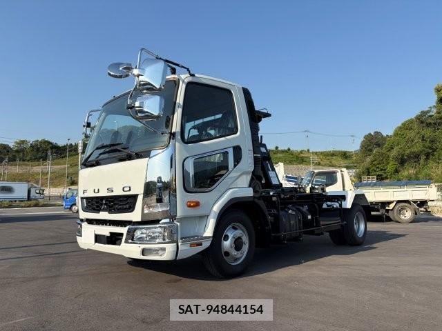 Mitsubishi FIGHTER 2025-08 7357737-0