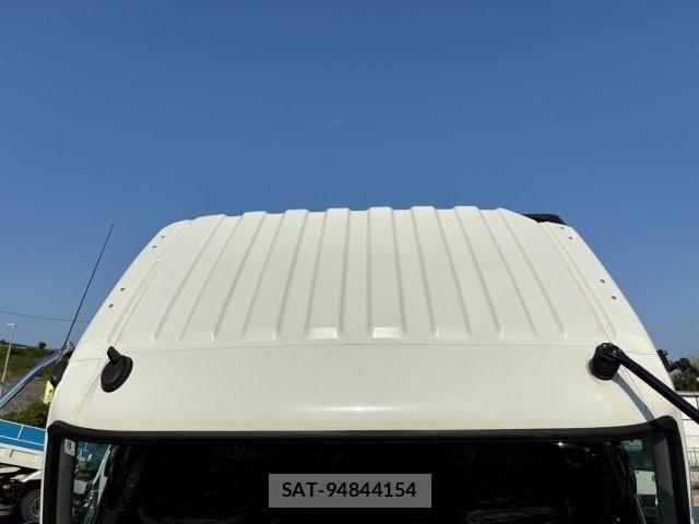 Mitsubishi FIGHTER 2025-08 7357737-9