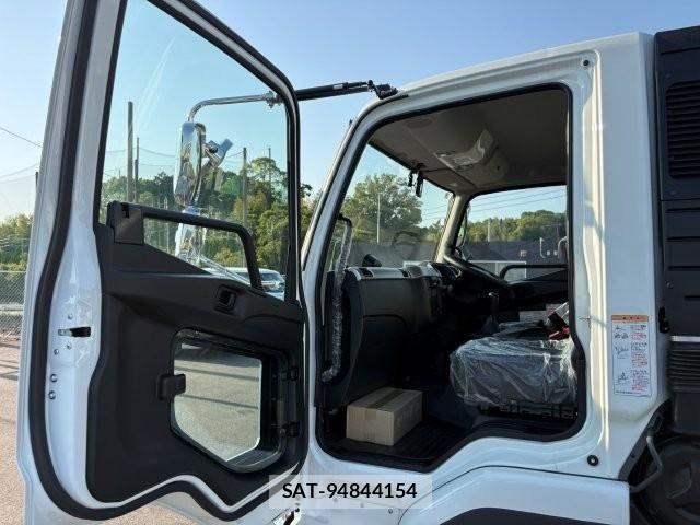 Mitsubishi FIGHTER 2025-08 7357737-21