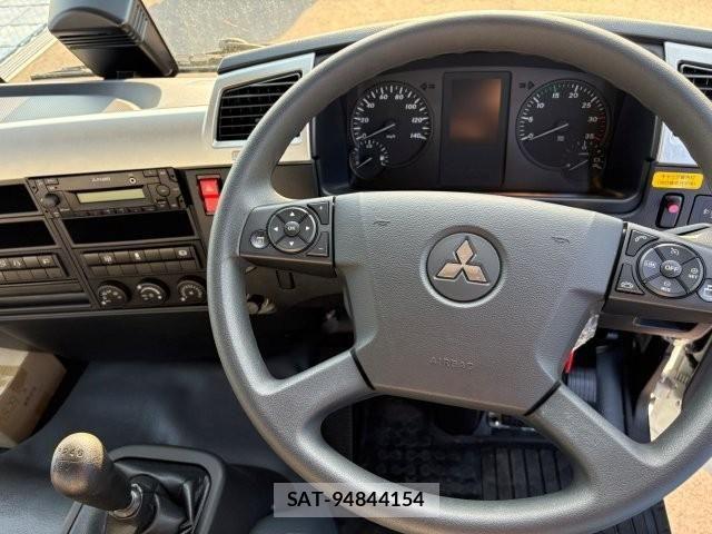 Mitsubishi FIGHTER 2025-08 7357737-23