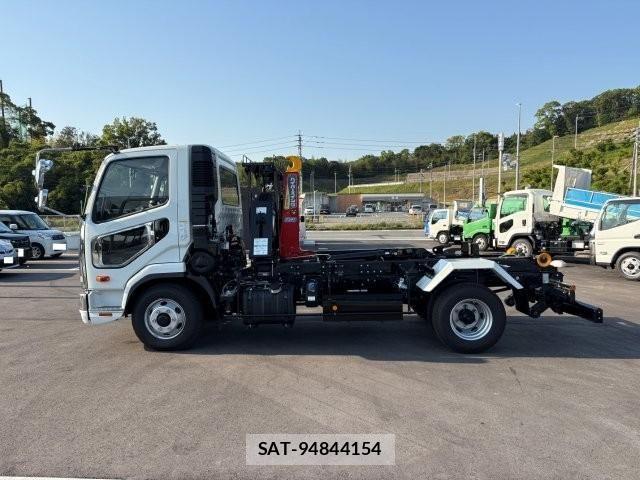 Mitsubishi FIGHTER 2025-08 7357737-5