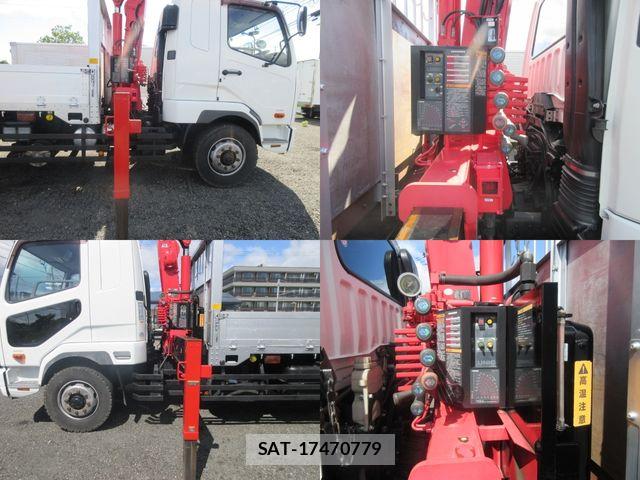 Mitsubishi FIGHTER 2015-06 7357735-18