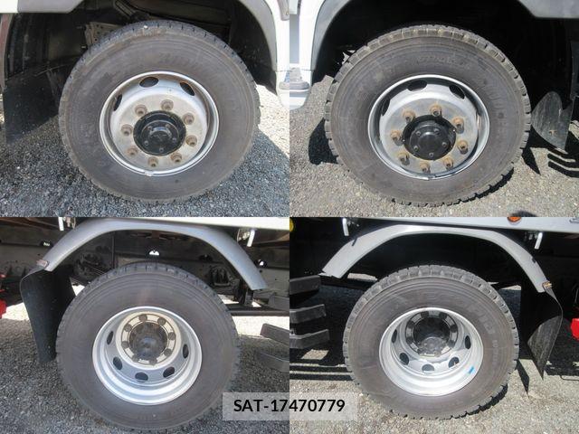 Mitsubishi FIGHTER 2015-06 7357735-19