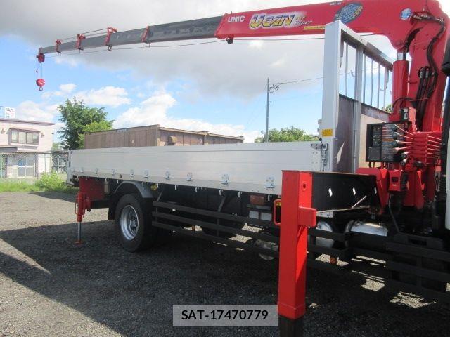 Mitsubishi FIGHTER 2015-06 7357735-2