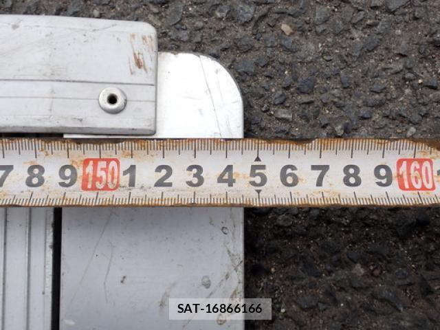 Mitsubishi FIGHTER 2016-03 7357738-26