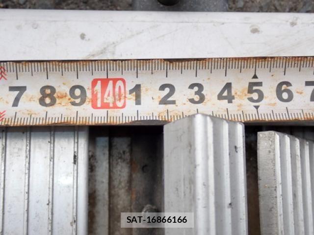Mitsubishi FIGHTER 2016-03 7357738-29