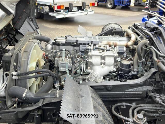 Mitsubishi FIGHTER 2019-11 7357740-16