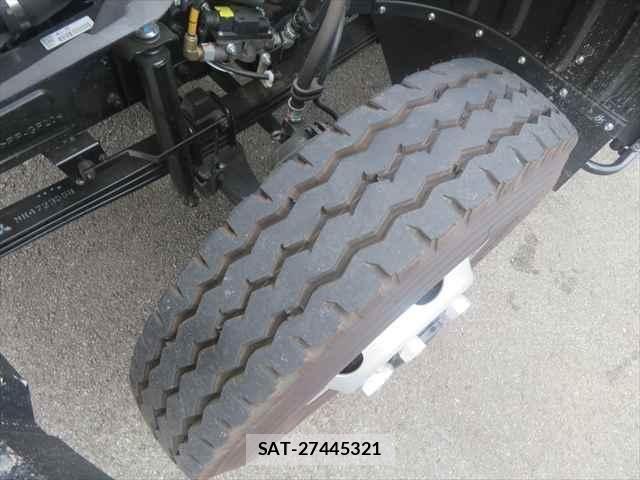 Mitsubishi FIGHTER 2025-12 7357733-15