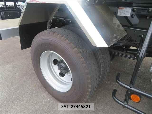 Mitsubishi FIGHTER 2025-12 7357733-18