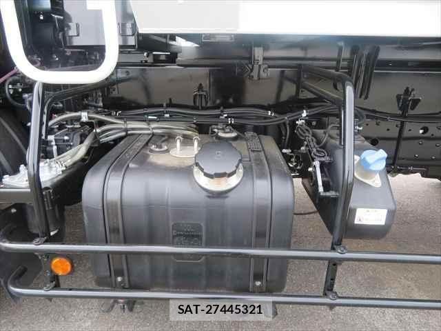 Mitsubishi FIGHTER 2025-12 7357733-21