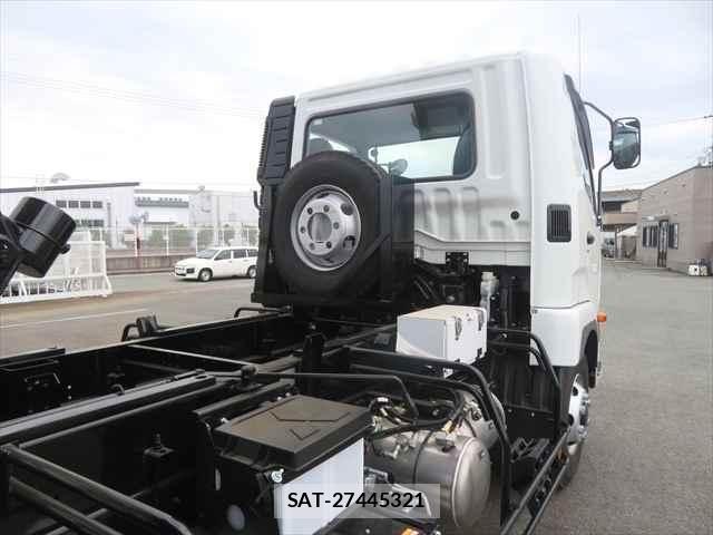 Mitsubishi FIGHTER 2025-12 7357733-25