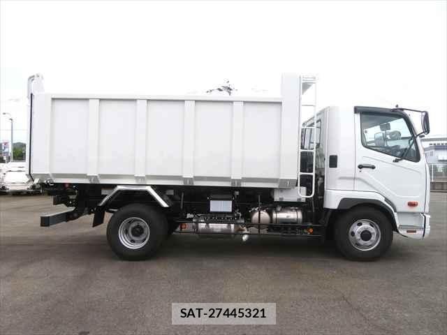 Mitsubishi FIGHTER 2025-12 7357733-4