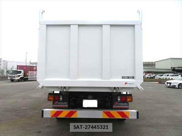 Mitsubishi FIGHTER 2025-12 7357733-6