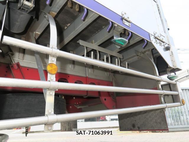 Mitsubishi FIGHTER 2018-05 7357739-16