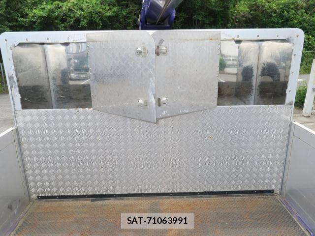 Mitsubishi FIGHTER 2018-05 7357739-8